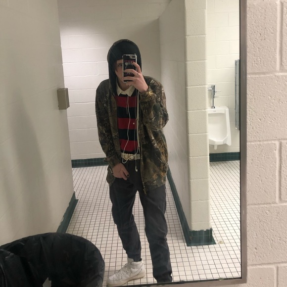 Hey, I’m IanTheUglyGothKid - Picture 4 of 8